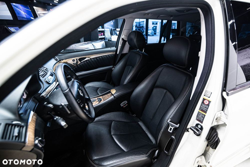 Mercedes-Benz Klasa E 500 Avantgarde - 21