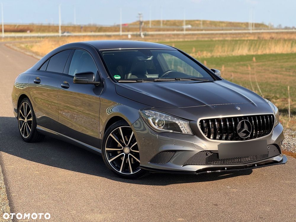 Mercedes-Benz CLA 200 7G-DCT Urban - 19
