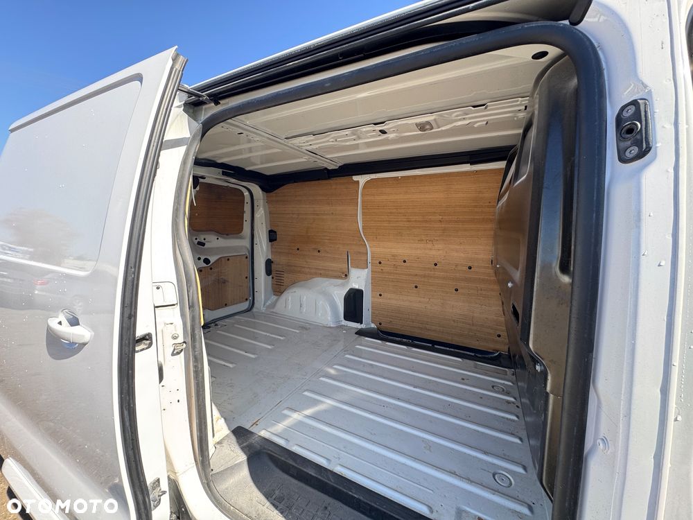 Peugeot Expert Kombi Standard 2,8t EAT8 - 6