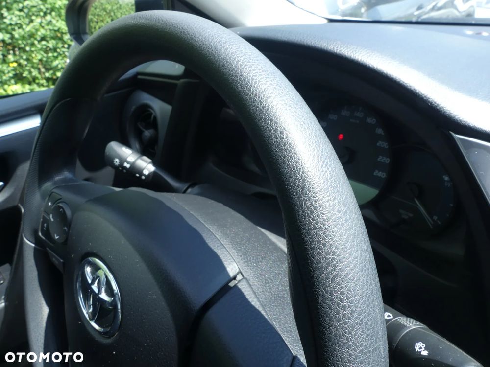 Toyota Corolla 1.33 Life - 23