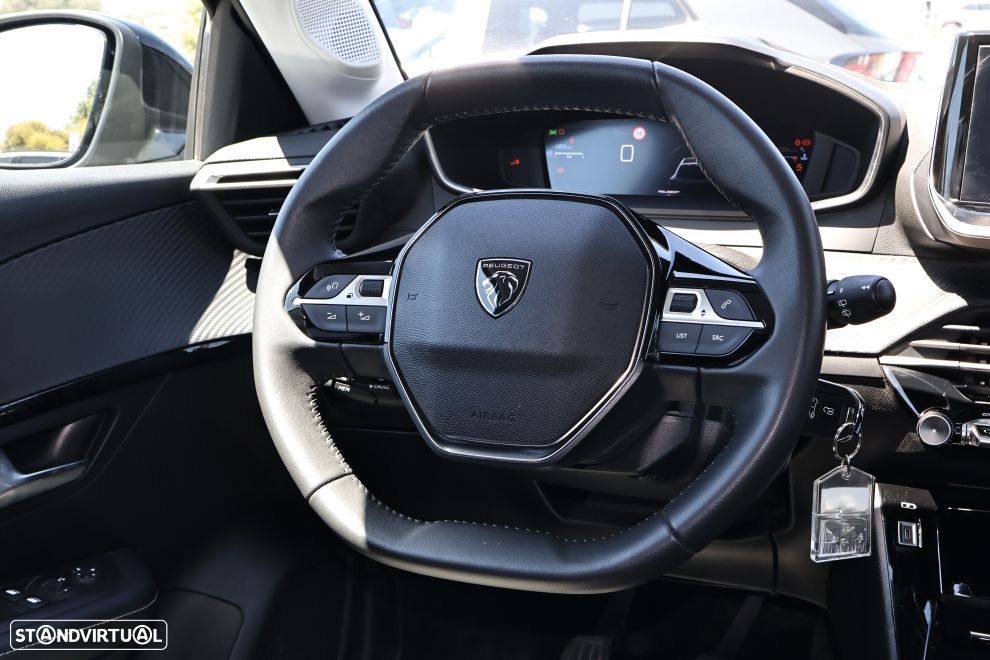 Peugeot 208 1.2 PureTech Allure - 8