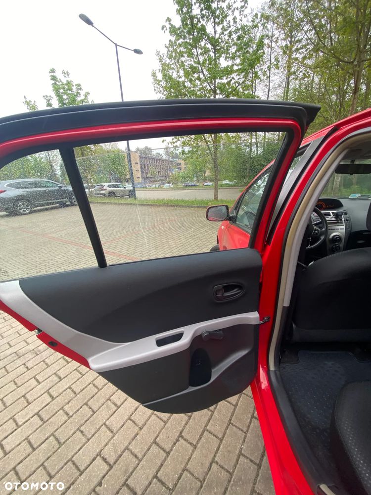 Toyota Yaris 1.33 Luna - 15