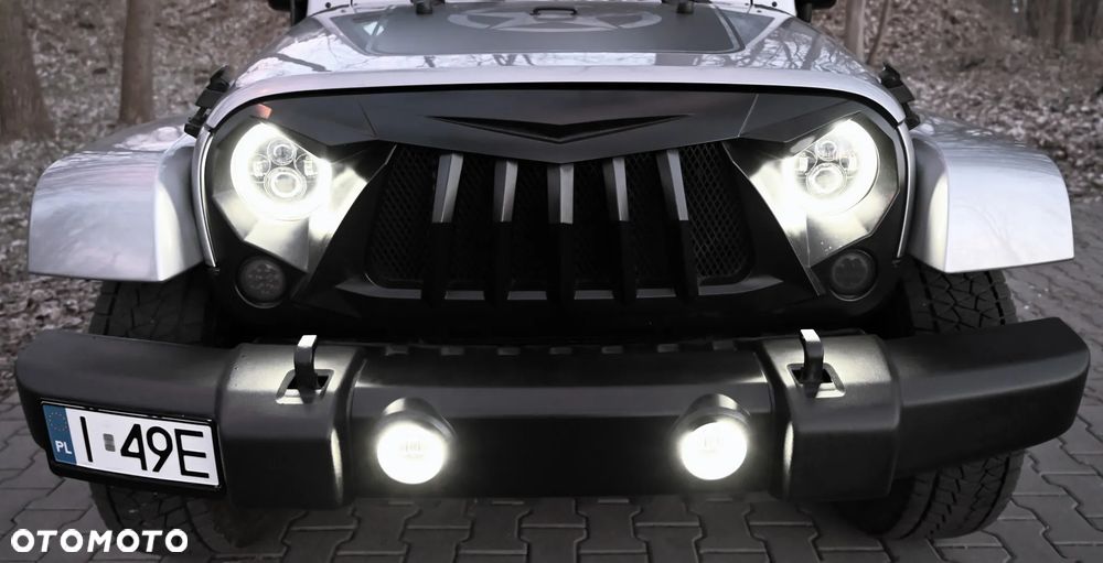 Jeep Wrangler - 30