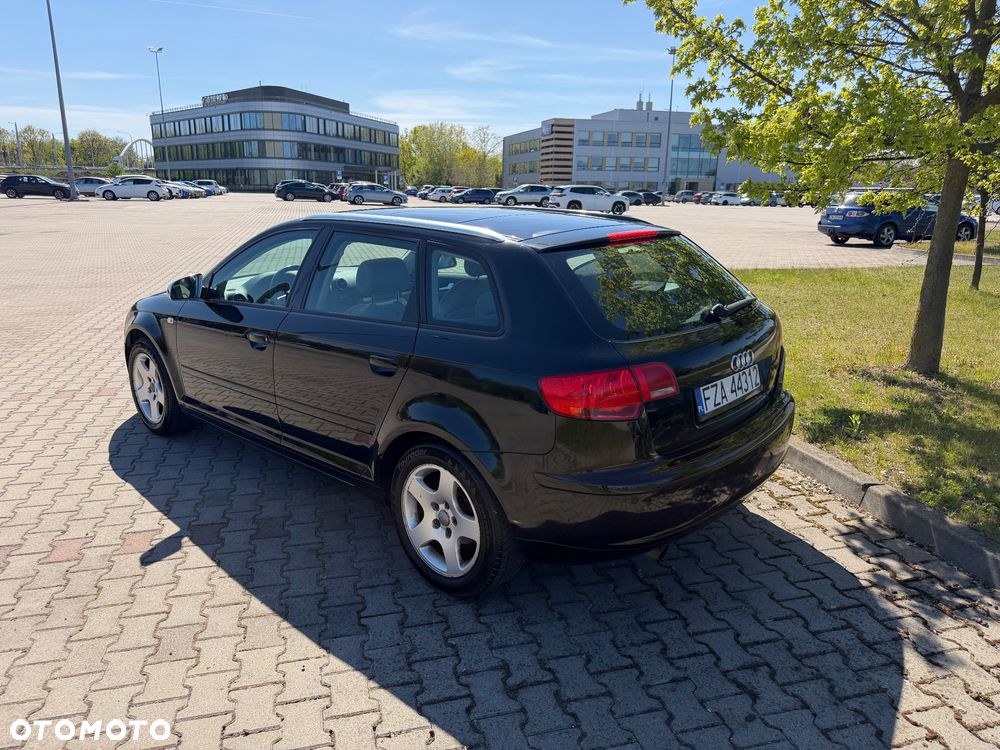 Audi A3 Sportback - 4