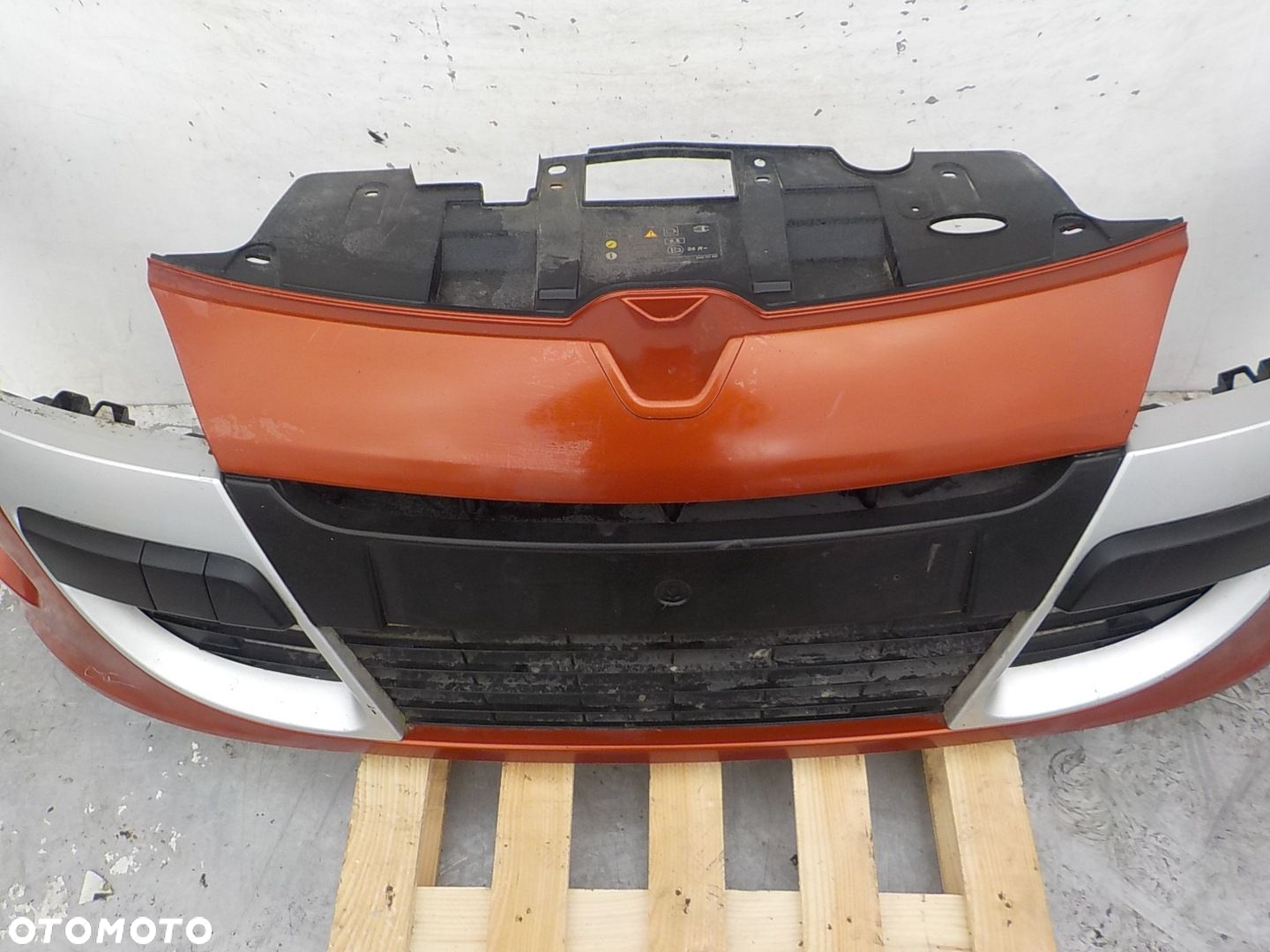 148 RENAULT MEGANE III 3 COUPE ZDERZAK PRZÓD PRZEDNI - 9