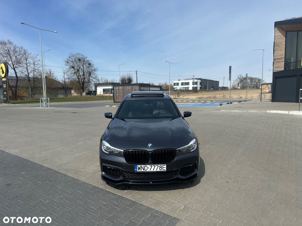 BMW Seria 7 740Li - 13