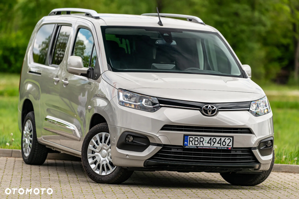 Toyota Proace City Verso 1.2 Turbo L2 Team Deutschland 7-Sitzer
