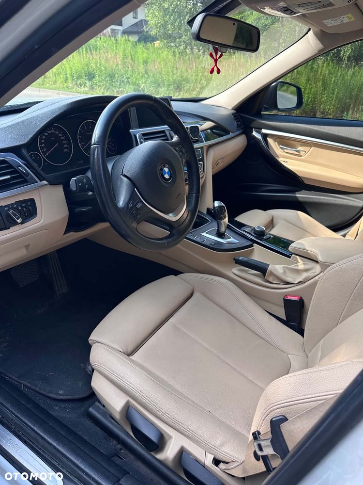 BMW Seria 3 320i Luxury Line sport - 15