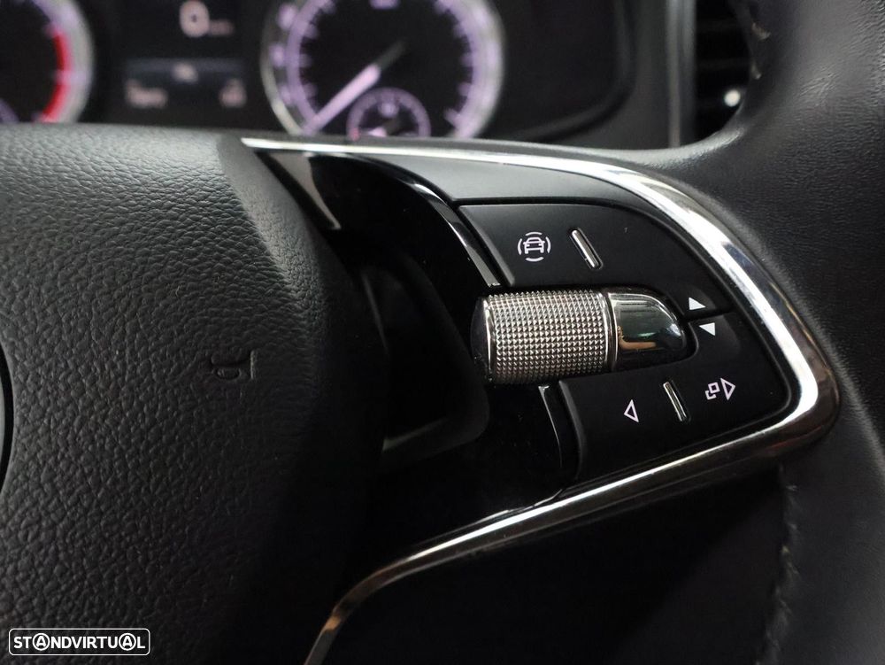 Skoda Karoq 1.0 TSI Ambition - 19