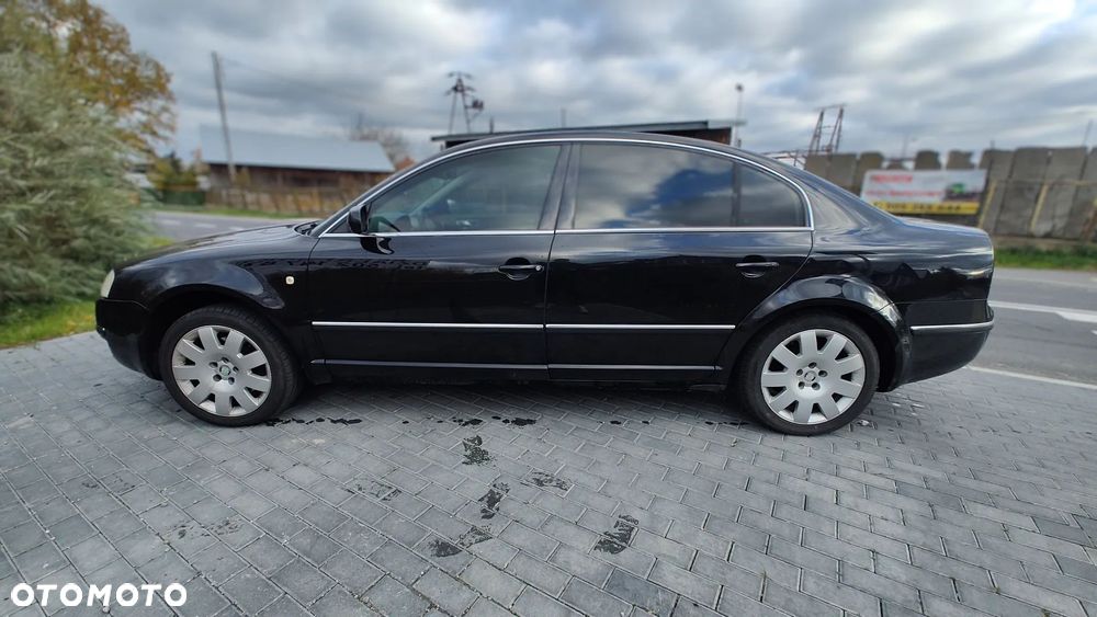 Skoda Superb 2.8 V6 Platinum - 2