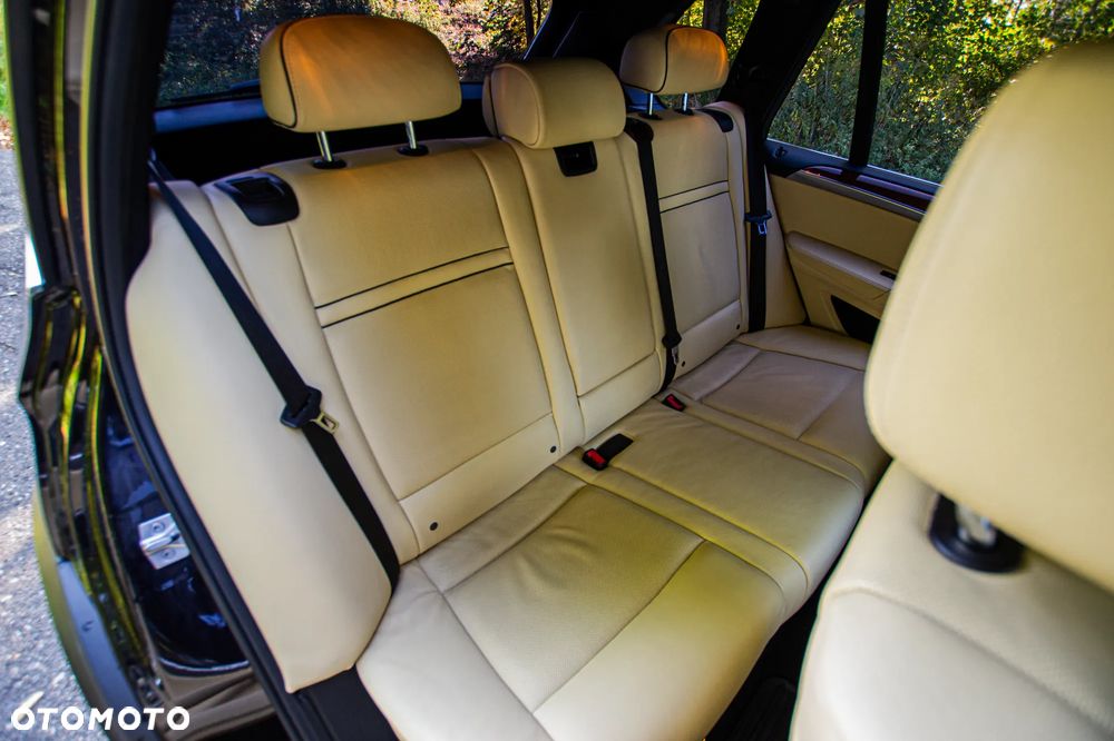 BMW X5 3.5i xDrive - 15