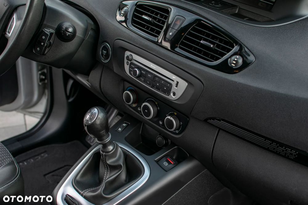 Renault Scenic - 32
