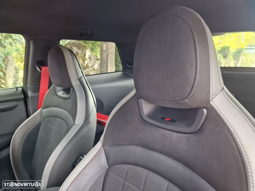 MINI 3 Portas John Cooper Works GP Aut. - 24
