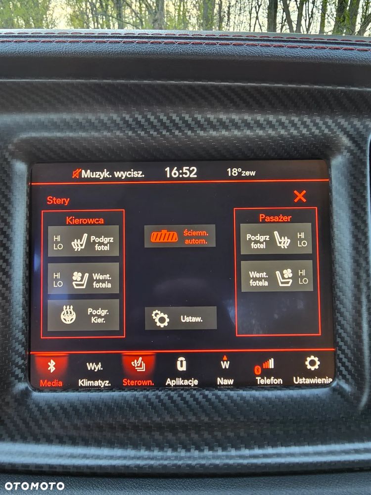 Dodge Challenger ver-6-4-scat-pack-widebody - 21