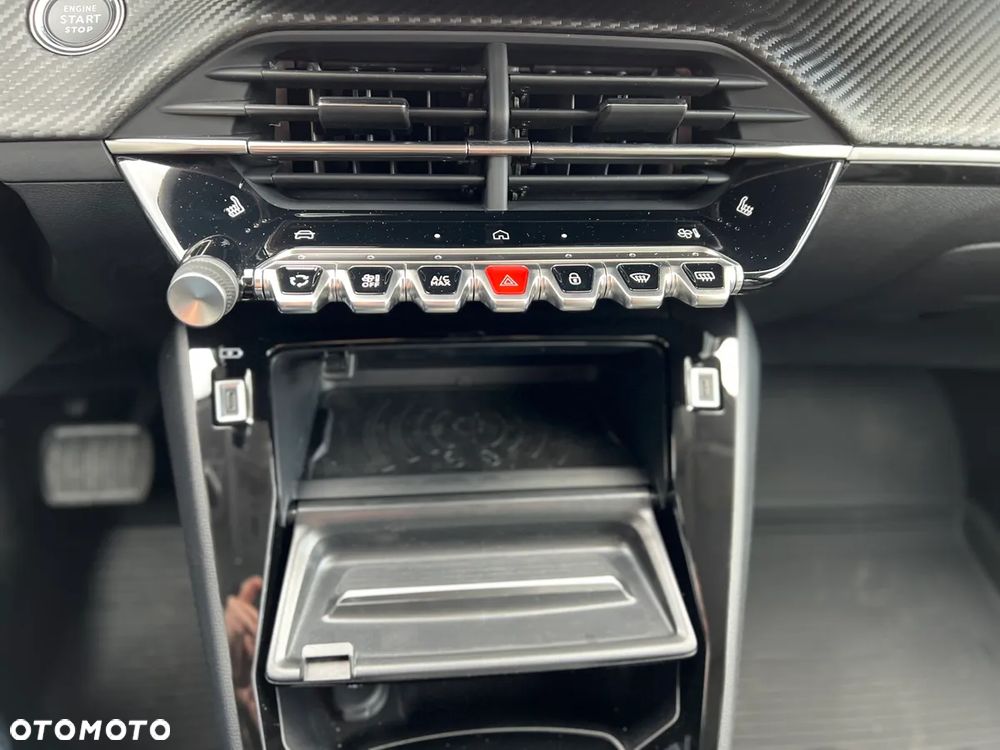 Peugeot 208 1.2 mHEV Allure - 21