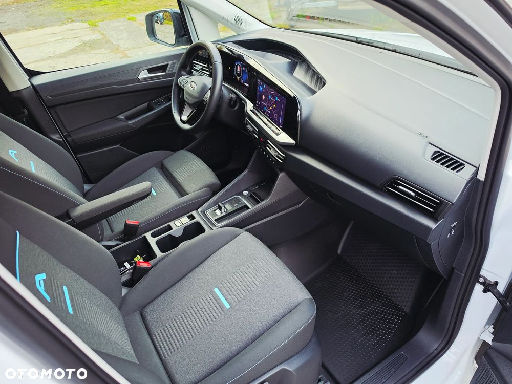 Ford Transit Connect - 28