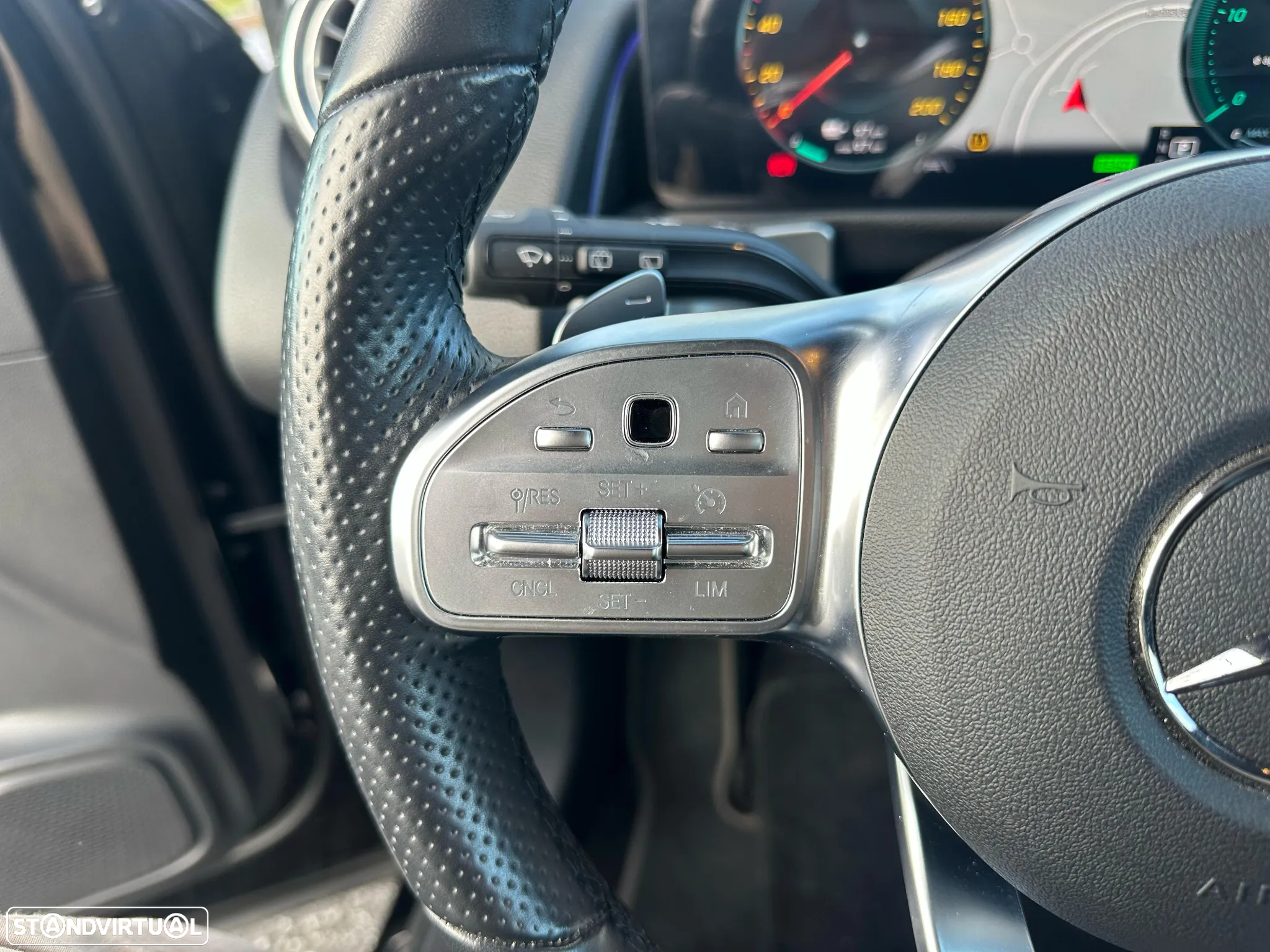Mercedes-Benz EQB 350 4Matic AMG Line - 29