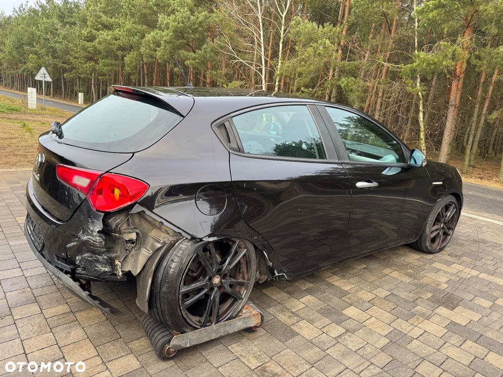 Alfa Romeo Giulietta 1.6 JTDM 16V - 6