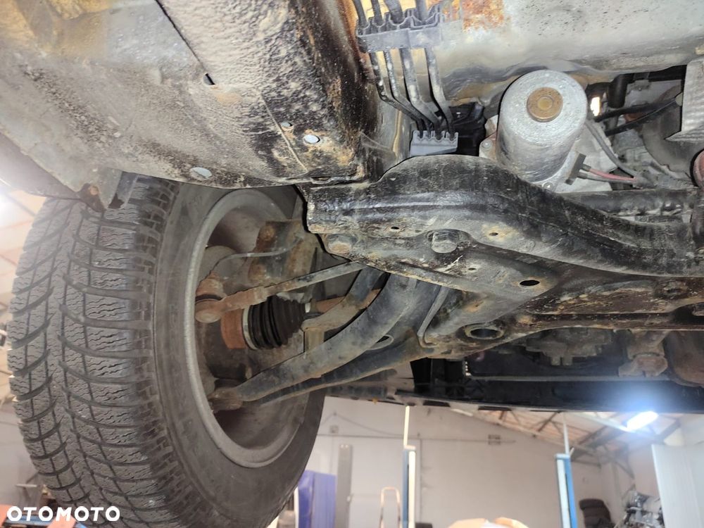 Mitsubishi Colt - 24