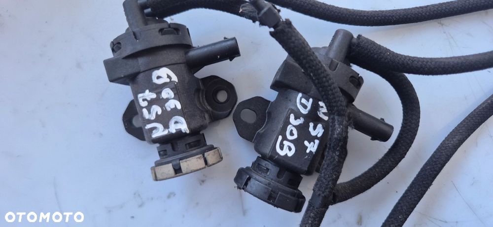 ZAWÓR PODCIŚNIENIA BMW 5 F10 F11 N57D30B N57 3.0D 8405501 - 2