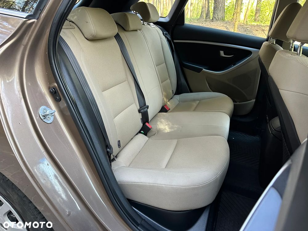 Hyundai i30 1.6 CRDi BlueDrive Go - 14