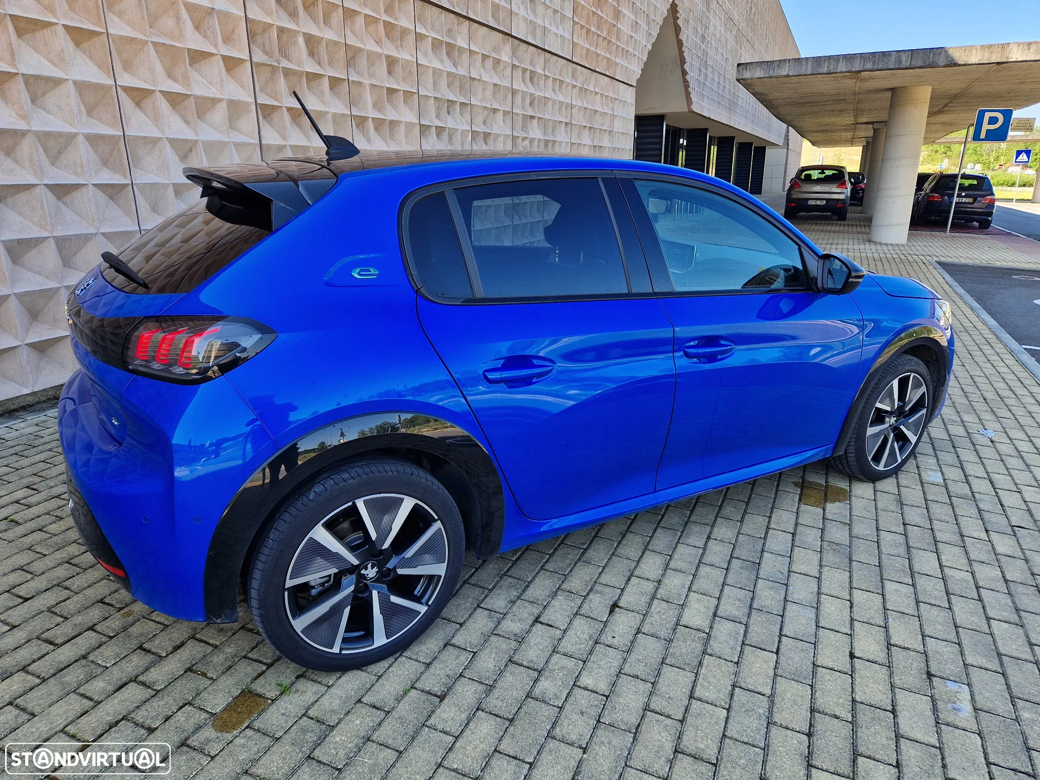 Peugeot e-208 50 kWh GT Line - 15
