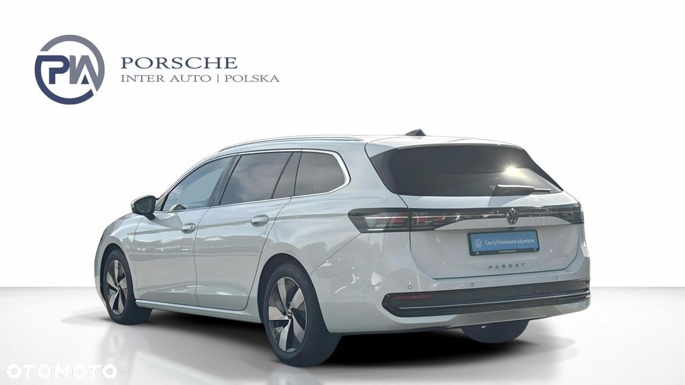 Volkswagen Passat - 4
