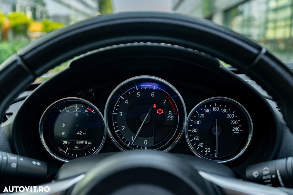 Mazda MX-5 - 8