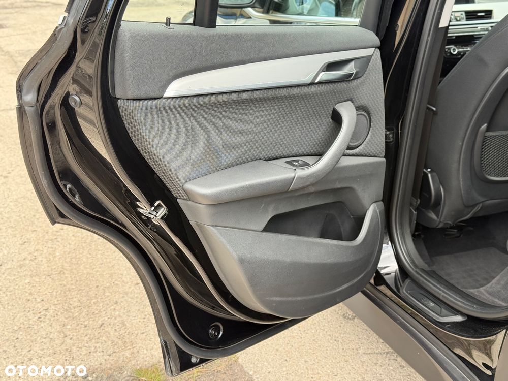 BMW X1 xDrive18d Advantage sport - 14