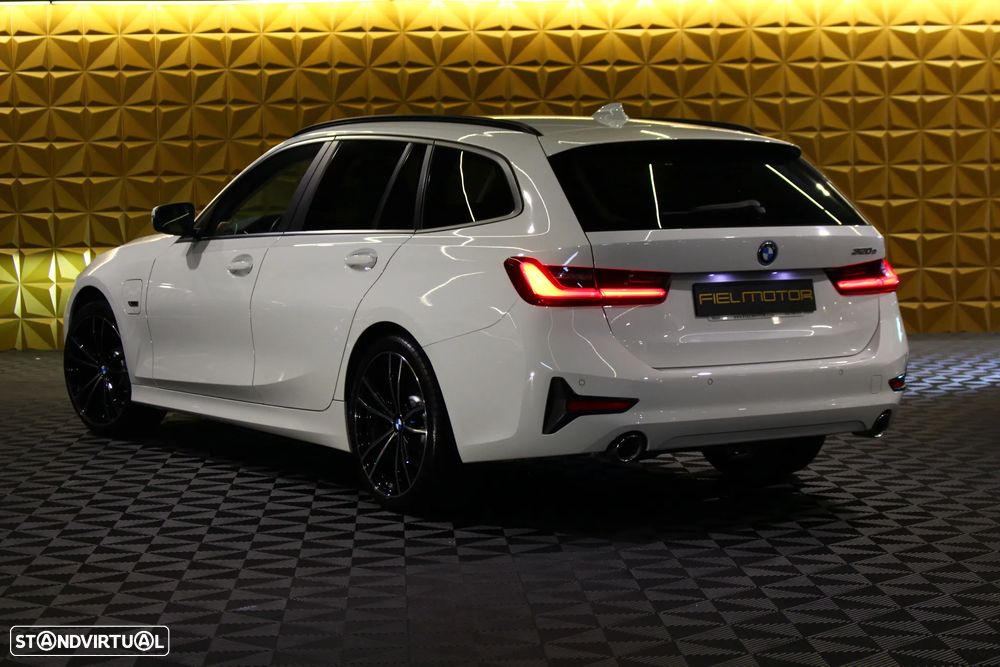 BMW 330 e Line Sport Auto - 12