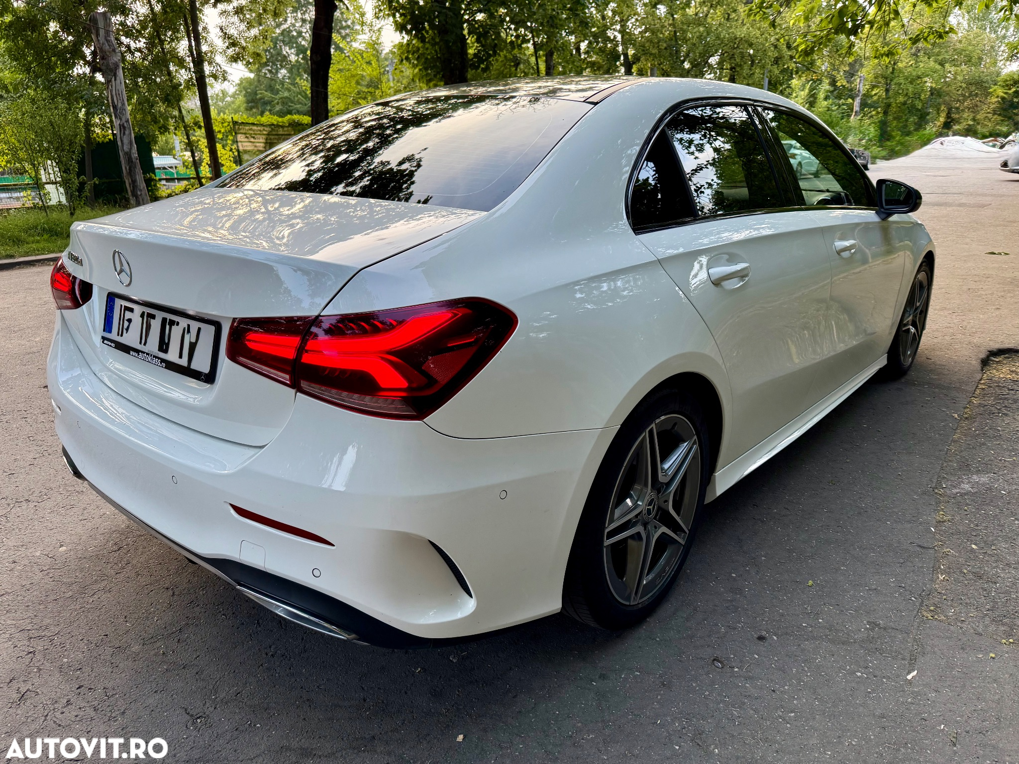 Mercedes-Benz A 180 d 7G-DCT AMG Line - 8