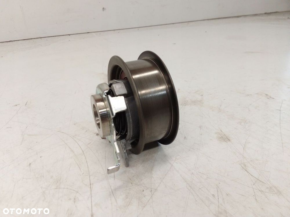 ROLKA NAPINACZ PASKA ROZRZĄDU AUDI VW 04E109479A - 1