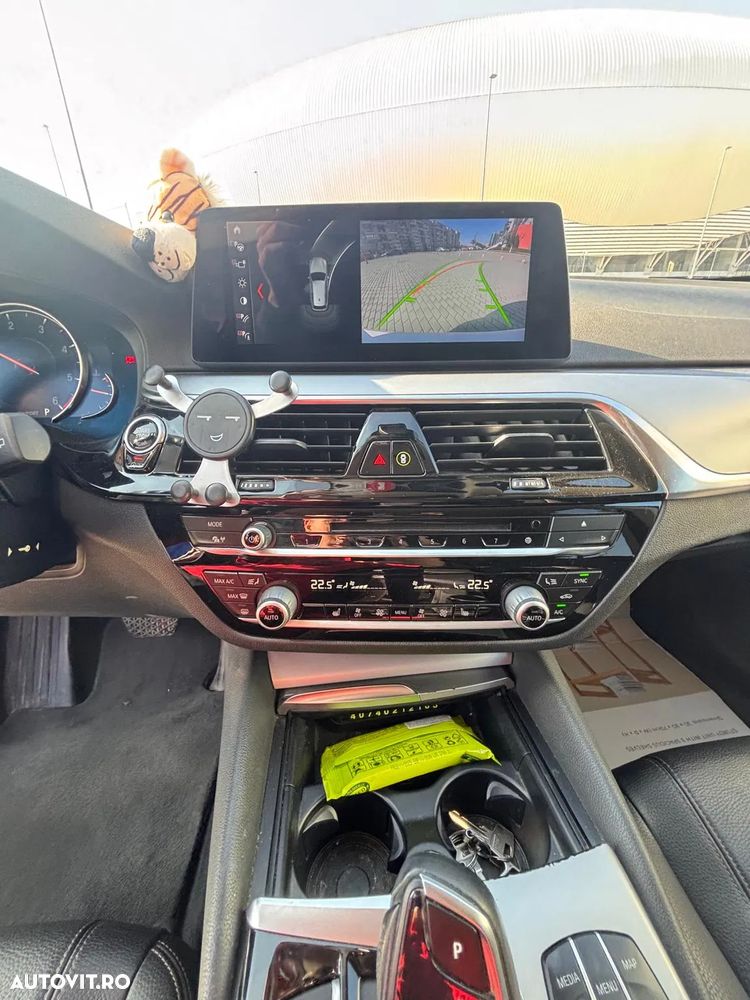 BMW Seria 5 520d Aut. Luxury Line - 9