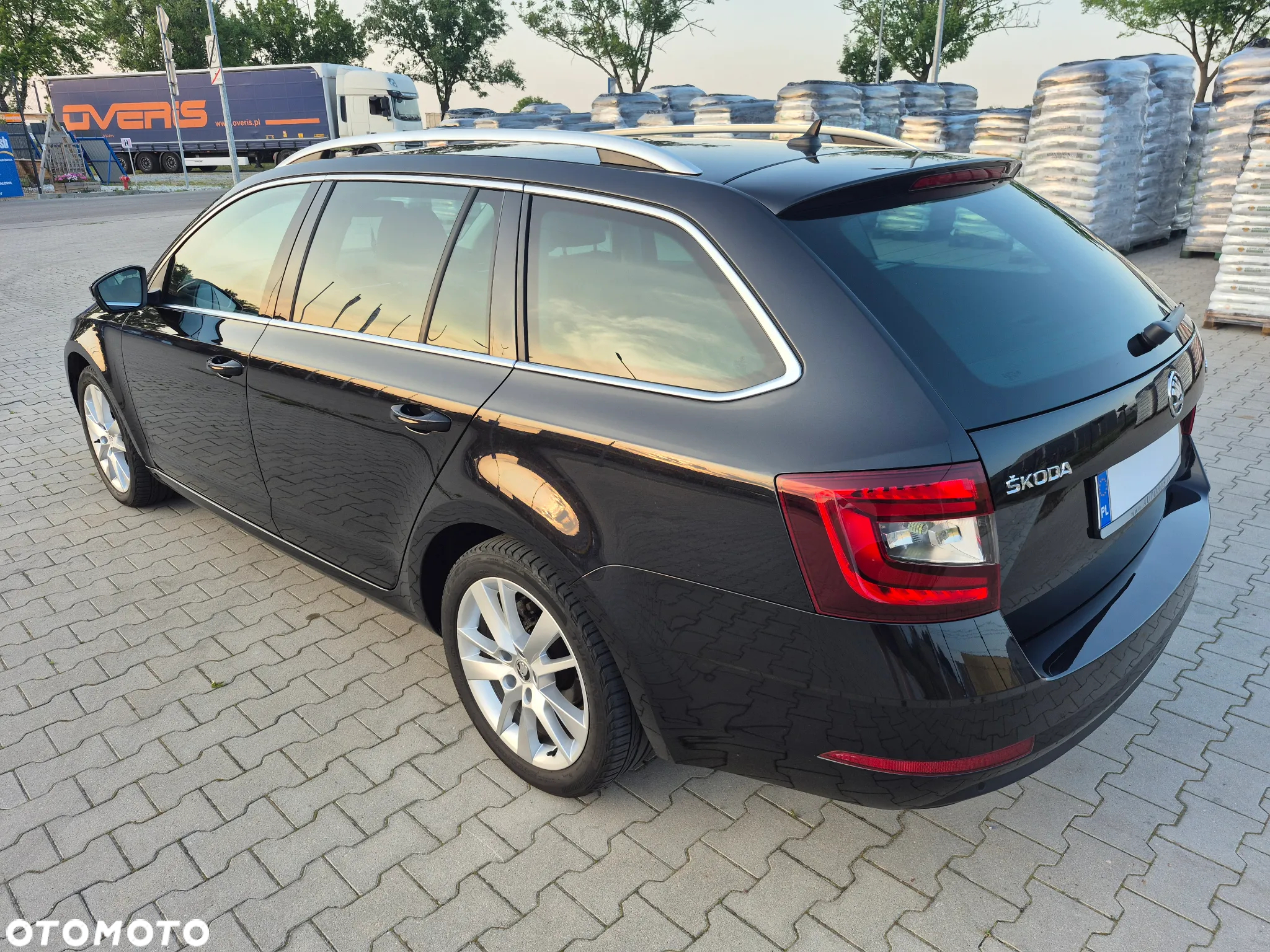 Skoda Octavia 2.0 TDI Elegance DSG - 8