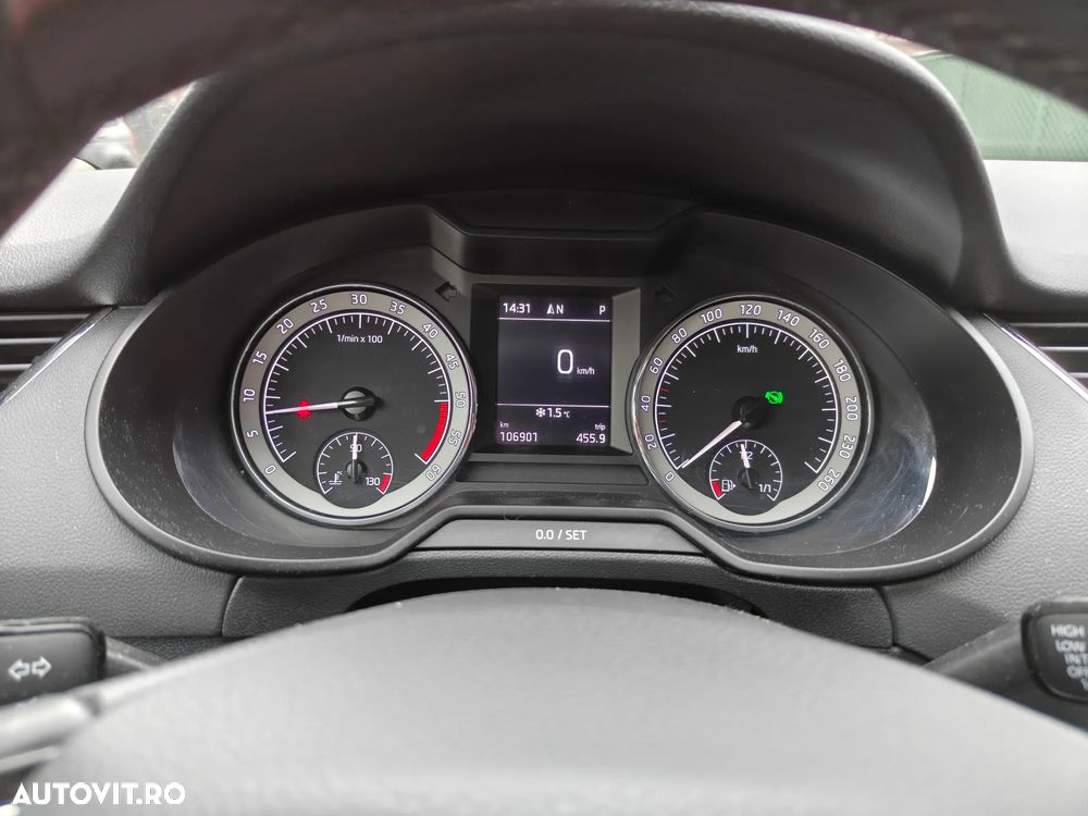 Skoda Octavia 2.0 TDI DSG 4X4 RS - 13