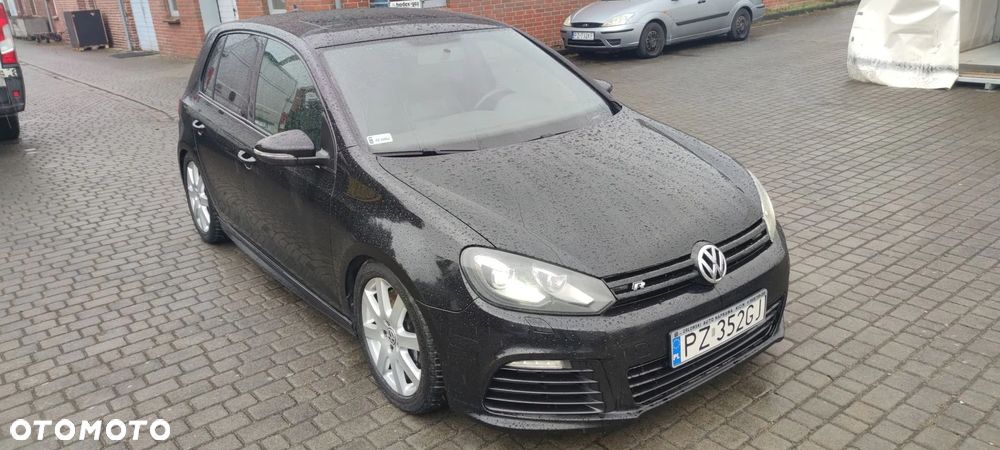 Volkswagen Golf - 1