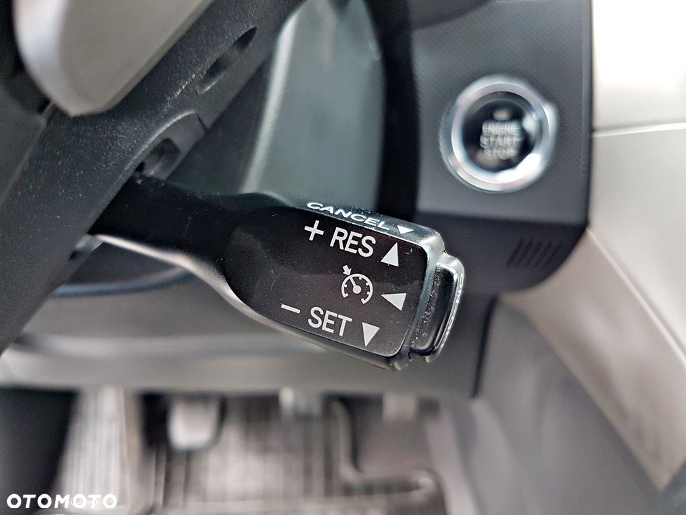 Toyota Auris 2.0 D-4D Executive - 19
