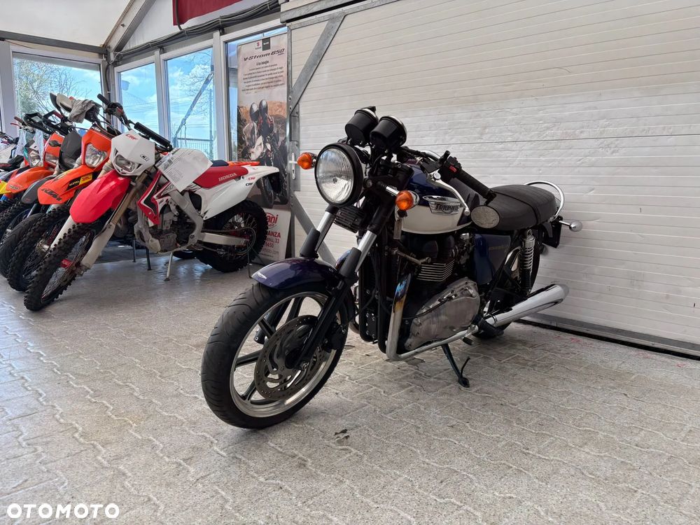 Triumph Bonneville - 13