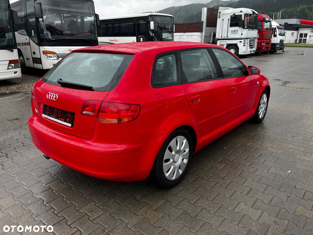 Audi A3 Sportback - 3