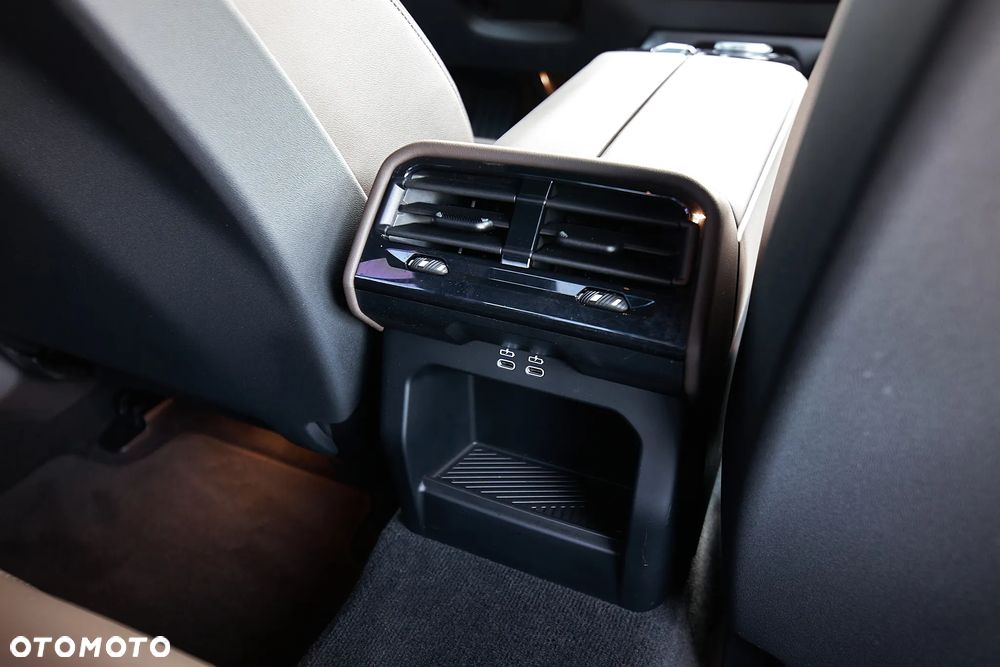 BMW Seria 5 520i mHEV - 24