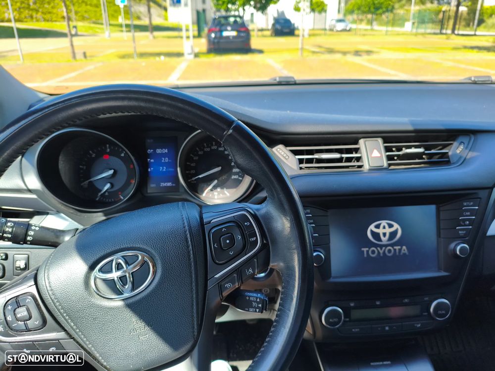 Toyota Avensis SW 2.0 D-4D Luxury+GPS - 5