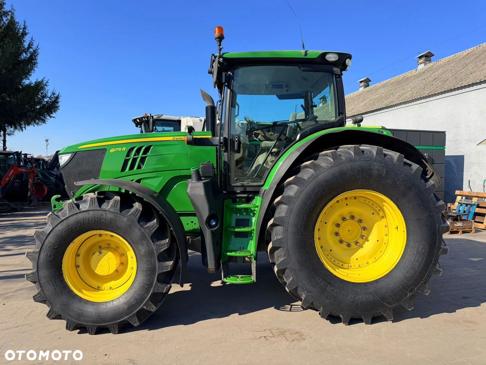 John Deere 6175R - 7