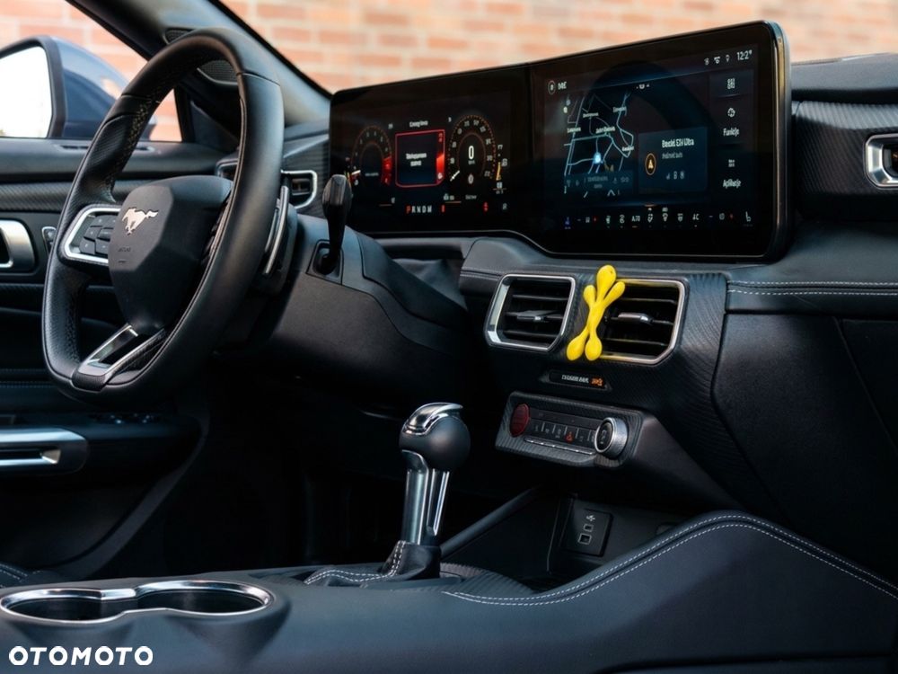 Ford Mustang - 17