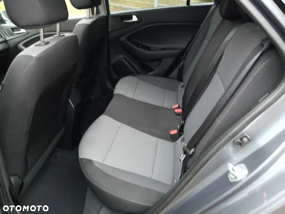 Hyundai i20 1.2 Intro Edition - 14