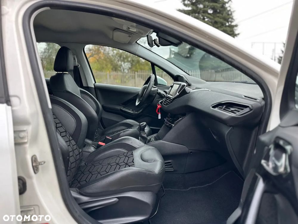 Peugeot 208 e-HDi FAP 92 Stop&Start Allure - 10