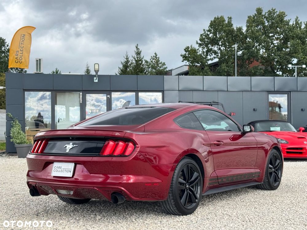 Ford Mustang - 5