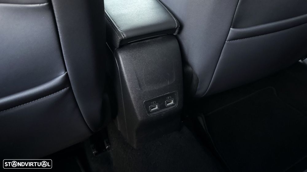 Peugeot 2008 1.2 PureTech Allure EAT8 - 27