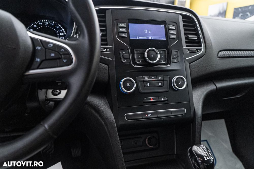 Renault Megane TCe 140 GPF ZEN - 24