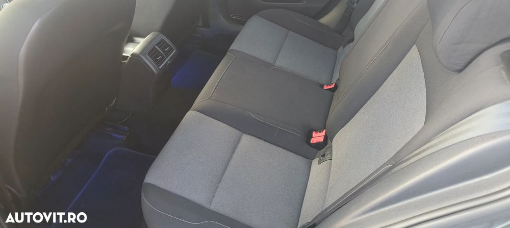 Volkswagen Golf 1.2 TSI BlueMotion Technology Comfortline - 11