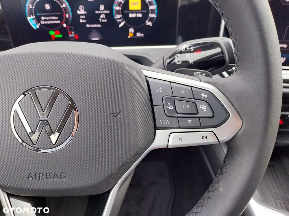 Volkswagen Passat - 12